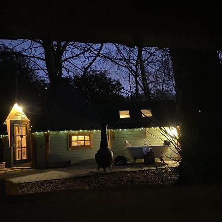 Cozy Carluke Lodge Retreat Esterno foto